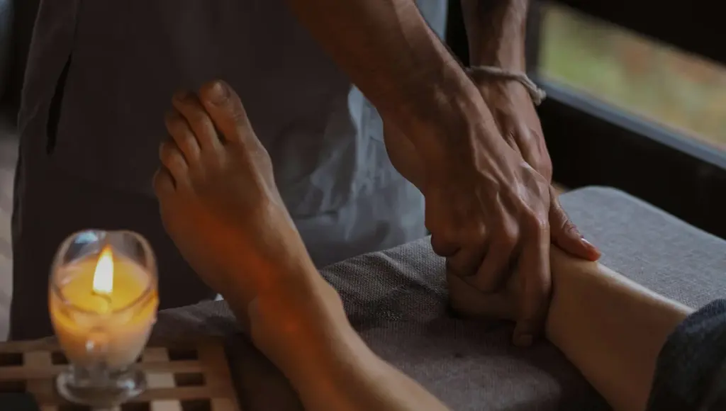 Aromatherapy body massage session at best spa in Gulshan Dhaka